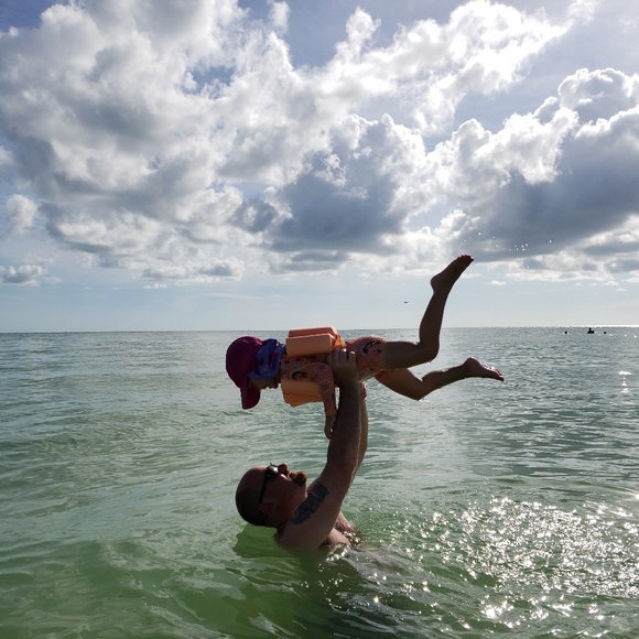 Meet your Posher, Liely - Picture 2 of 3